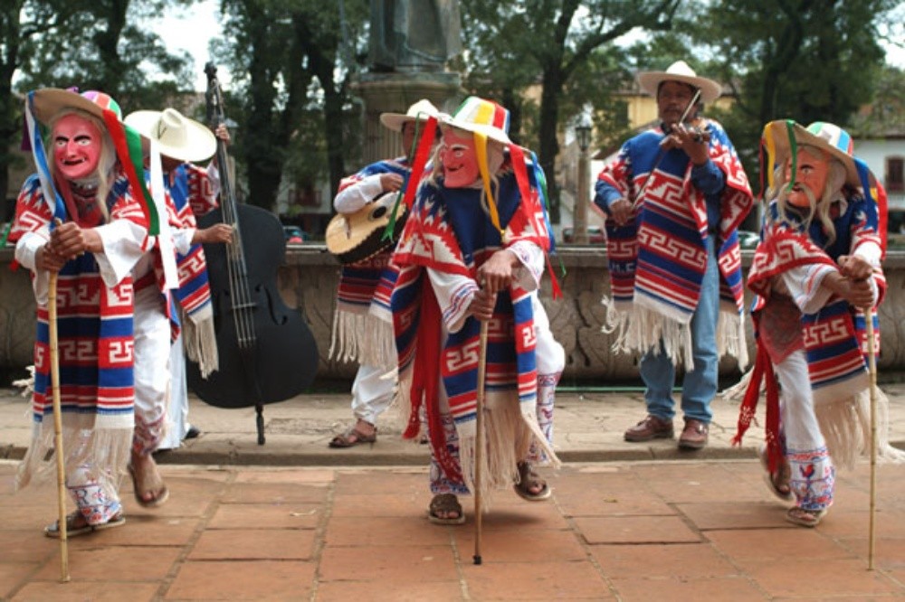 Bailes típicos más populares en México Bailes típicos más populares en México